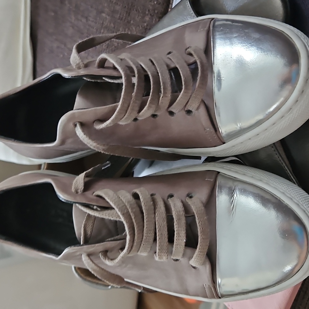 Jay + Dee Grey Silver Toe Leather Sneakers Size 37